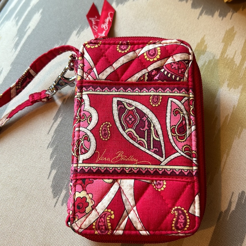 Vera Bradley Retired Rosy Posies Wrislet ❤️ - Picture 3 of 10